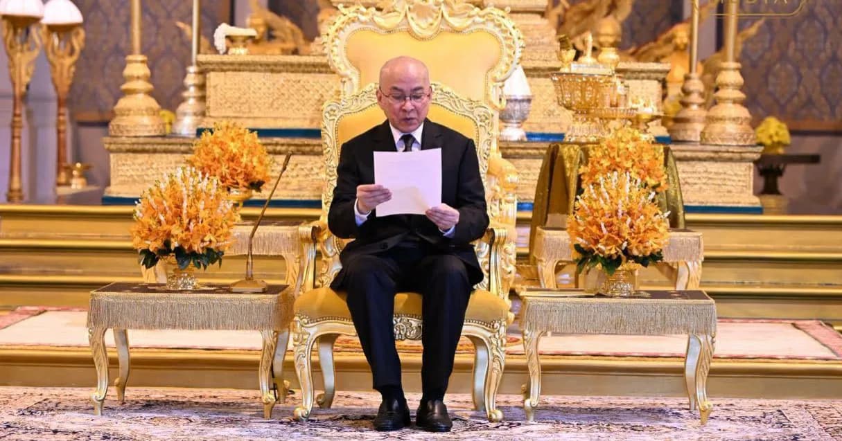 ព្រះមហាក្សត្រ នៃព្រះរាជាណាចក្រកម្ពុជា  ទ្រង់សព្វព្រះរាជហឫទ័យប្រោសព្រះរាជទានជូន សម្តេចតេជោ ហ៊ុន សែន ប្រធានព្រឹទ្ធសភាកម្ពុជា និងជាប្រធានសន្និសីទប្រធានសភានៃអន្តរសភា លើកទី២ (ISC-2) ដឹកនាំគណៈប្រតិភូមកពីបណ្តាប្រទេស និងអង្គការអន្តរជាតិ  ចូលក្រាបបង្គំគាល់