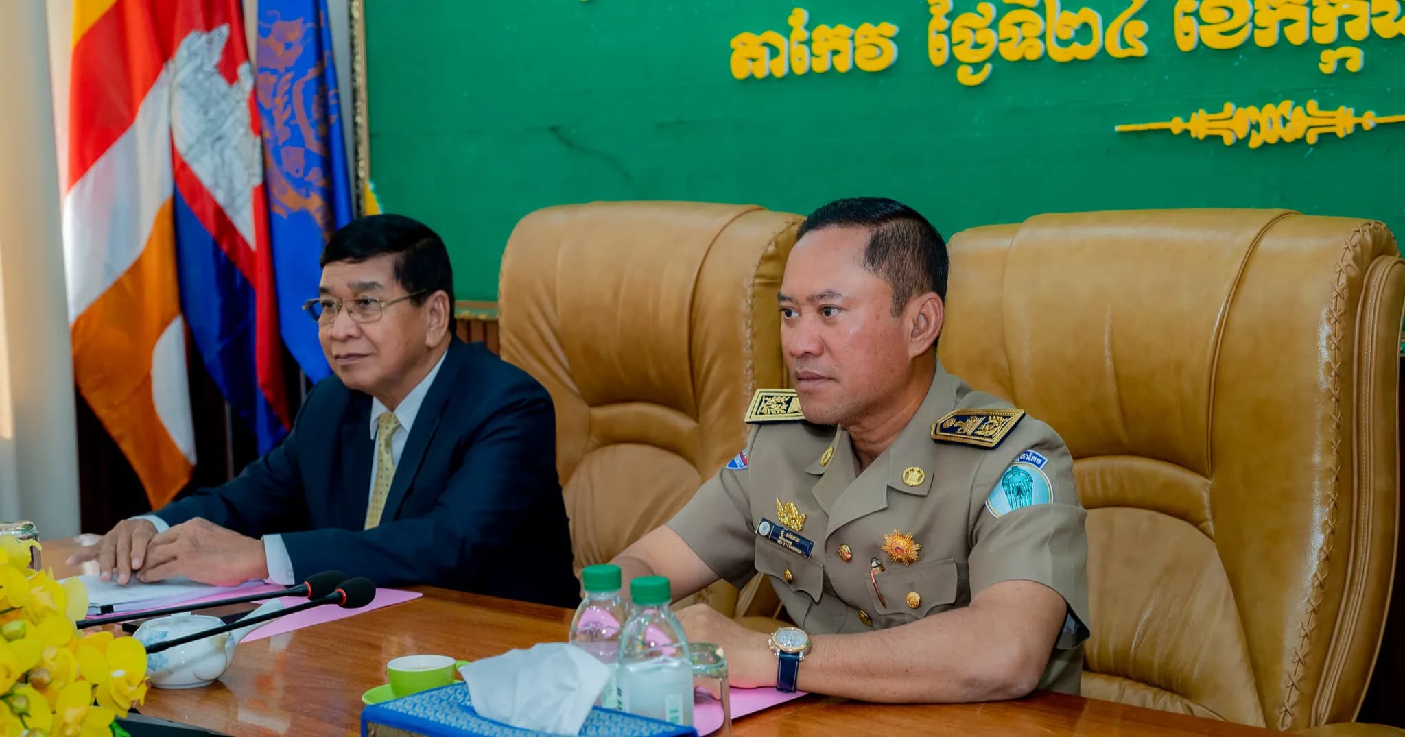 ថ្នាក់ដឹកនាំខេត្តតាកែវ អញ្ជើញចូលរួមកិច្ចប្រជុំពេញអង្គគណៈរដ្ឋមន្ត្រី ក្រោមអធិបតីភាពដ៏ខ្ពង់ខ្ពស់ សម្តេចធិបតី ហ៊ុន ម៉ាណែត តាមប្រព័ន្ធអនឡាញ