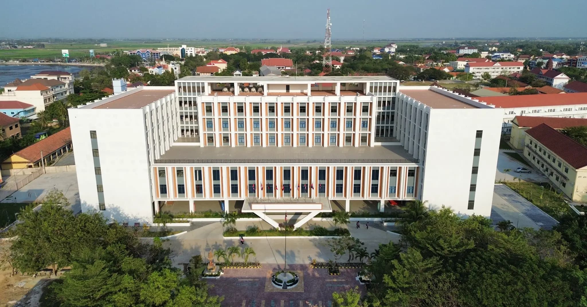 បទយកការណ៍៖ ជ្រើសរើសជំនាញ TVET សម្រេចក្តីស្រមៃ នឹងនាំយុវជន មានឱកាសការងារលឿន មានជំនាញពិតប្រាកដ និងអនាគតរឹងមាំ