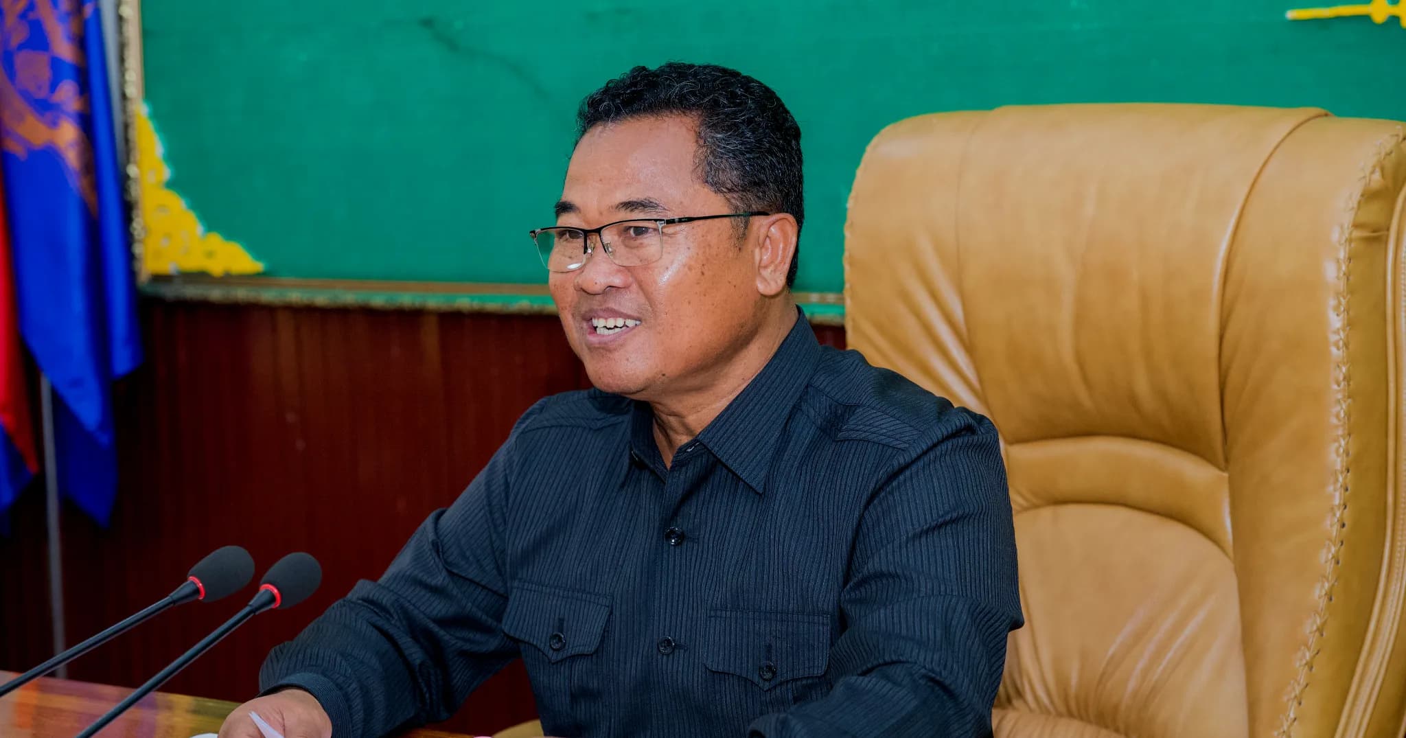 អាជ្ញាធរខេត្តតាកែវ ប្រជុំពិនិត្យ និងវាយតម្លៃលើការស្នើសុំបន្ធូរបន្ថយទោស និងលើកលែងទោសដល់ទណ្ឌិត ក្នុងឱកាសបុណ្យឯករាជ្យជាតិ និងព្រះរាជពិធីបុណ្យអុំទូក