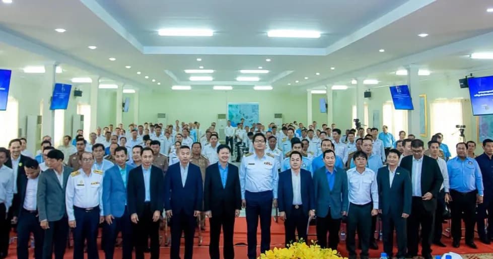 ឯកឧត្តម សុខ ពុទ្ធិវុធ៖​ការអនុវត្តថ្នាលអប់រំឌីជីថលនៅតាមវិទ្យាល័យដែលមានមជ្ឈមណ្ឌលបច្ចេកវិទ្យាសហគមន៍ទាំង១៨ ក្នុងខេត្តតាកែវ បានប្រព្រឹត្តទៅដោយរលូន