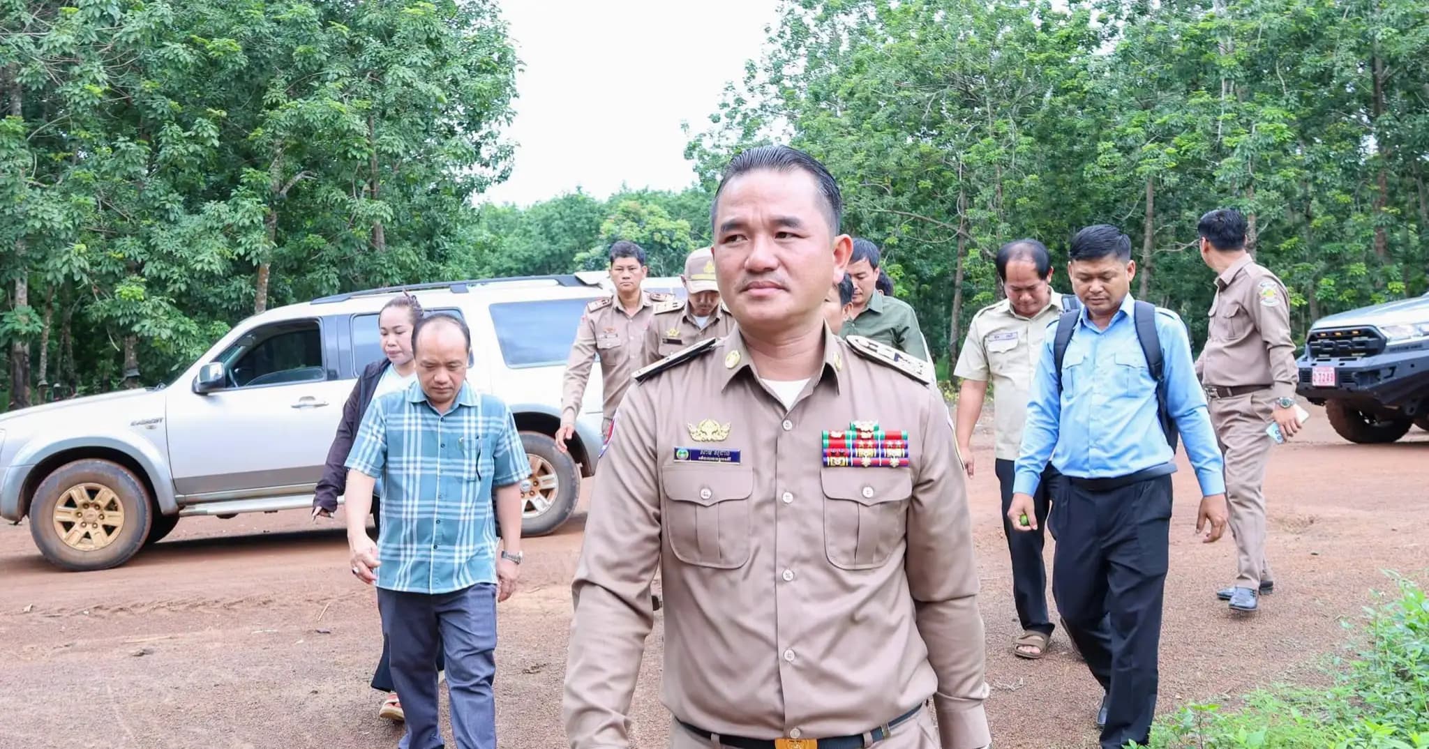 ឯកឧត្តម សាម សុជាង អភិបាលរង ខេត្តរតនគិរី ដឹកនាំមន្រ្តីជំនាញ ការចុះត្រួតពិនិត្យការបញ្ចេញកាកសំណល់រឹង ឬបង្ហូរសំណល់រាវ នៅក្រុមហ៊ុនហ័ង អាញម៉ាងញ៉ាងខេ