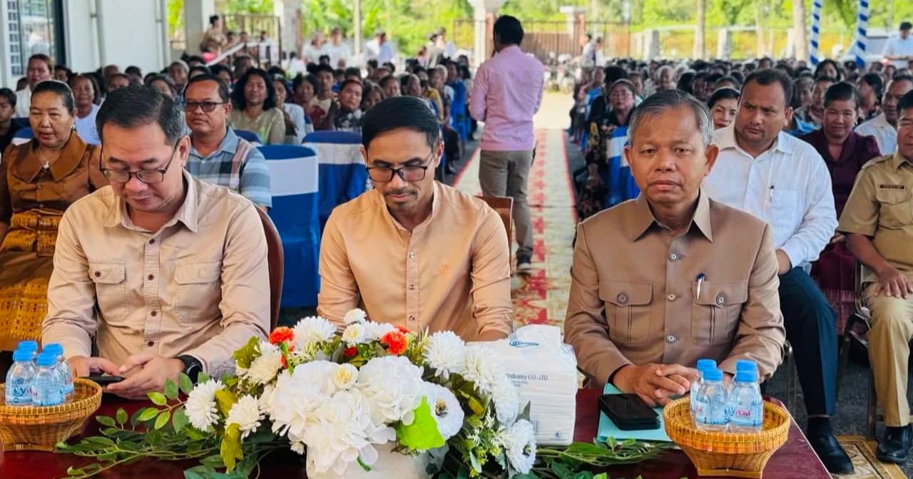 ប្រជាពលរដ្ឋ ២៣០គ្រួសារ ក្នុងស្រុកត្រាំកក់ ទទួលអំណោយមនុស្សធម៌ពីក្រុមជំនុំព្រះជាម្ចាស់ជីវិតអស់កល្ប នៃមជ្ឈមណ្ឌល អ៉ីអែលអ៉ីន រីច្និន