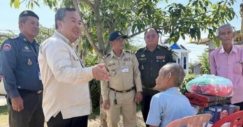 រដ្ឋបាលស្រុកបូរីជលសារ ចុះសួរសុខទុក្ខ និងនាំយកអំណោយឧបត្ថម្ភជូននិវត្តជនមានពិការភាព ក្នុងឃុំដូងខ្ពស់