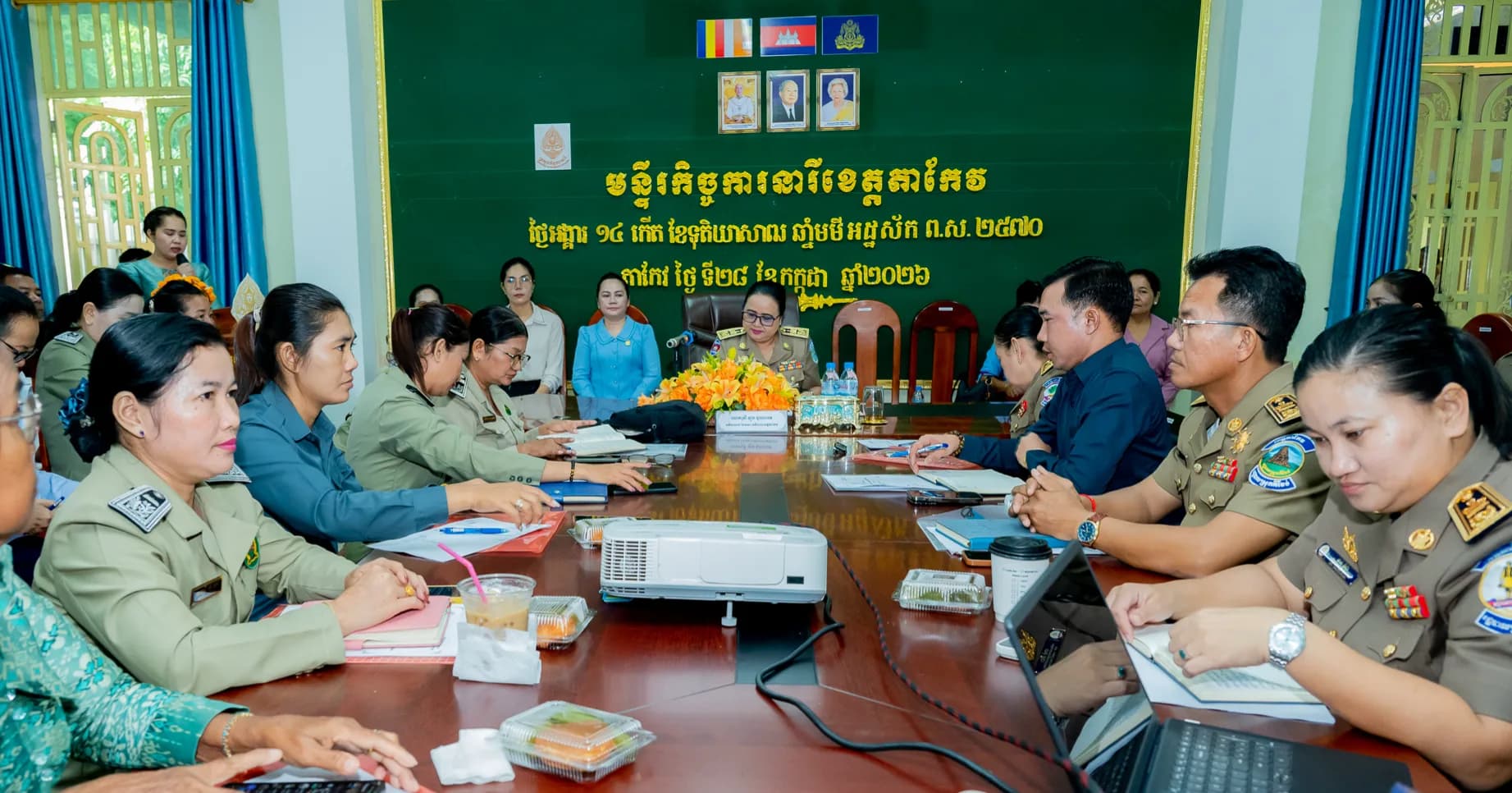 លោកស្រី ឡុង បូណារ៉េត អញ្ជើញជាអធិបតីក្នុងពិធីបើកវគ្គបណ្ដុះបណ្ដាលស្ដីពី “ការចិញ្ចឹមកូនបែបវិជ្ជមាន”ជូនដល់មន្ត្រីជំនាញ និងអាជ្ញាធរក្រុង-ស្រុក ក្នុងខេត្តតាកែវ