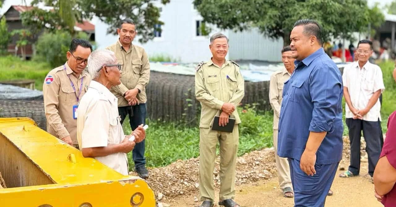អភិបាលស្រុកព្រៃកប្បាស អញ្ជើញបើកការដ្ឋានសាងសង់ផ្លូវបេតុងអាមេ ១ខ្សែ នៅឃុំចំប៉ា ជំរុញឱ្យអ្នកម៉ៅការធានាគុណភាព និងអំពាវនាវឱ្យពលរដ្ឋរួមគ្នាថែរក្សា