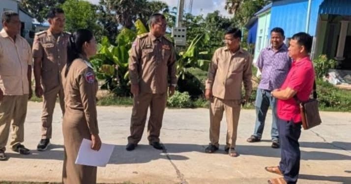 អភិបាលស្រុកអង្គរបូរី ដឹកនាំកិច្ចប្រជុំពិនិត្យ និងវាយតម្លៃលើគម្រោងផ្លូវបេតុងអាម៉េមូលនិធិឃុំឆ្នាំ២០២៥