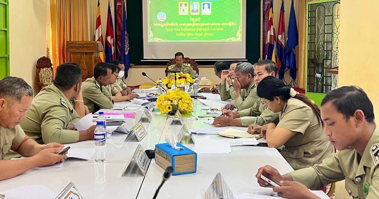 លោក សំ ចាន់ថន ជំរុញអាជ្ញាធរស្រុកកំពង់លែង ពង្រឹងការផ្តល់សេវា និងដោះស្រាយបញ្ហាជូនប្រជាពលរដ្ឋឱ្យកាន់តែឆាប់រហ័ស