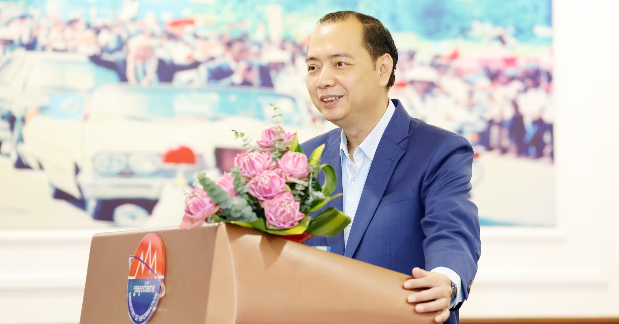 ឯកឧត្តម នេត្រ ភក្ត្រា ណែនាំអ្នកសារព័ត៌មានប្រើប្រាស់ AI ប្រកបដោយការទទួលខុសត្រូវ និងមិនត្រូវប្រើប្រាស់ AI ឱ្យសរសេរពព័ត៌មាន ដោយមិនបានផ្ទៀងផ្ទាត់ ព្រោះ AI មិនមែនជាអ្នកទទួលខុសត្រូវនៃអត្ថបទព័ត៌មាននោះទេ