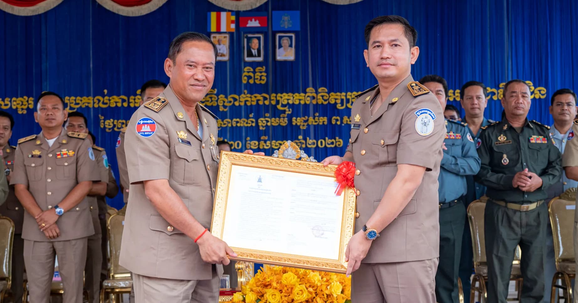 ឯកឧត្តម វ៉ី សំណាង ណែនាំប្រធានស្នាក់ការច្រកទ្វារអន្តរជាតិភ្នំដិន ត្រូវតែទប់ស្កាត់ និងបង្ក្រាបបទល្មើសទំនិញគេចពន្ធឆ្លងដែនឱ្យបានម៉ឺងម៉ាត់